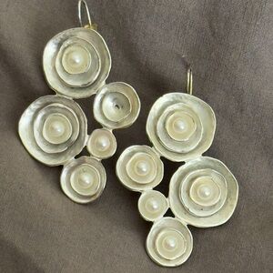 Hand made earrings with pearl